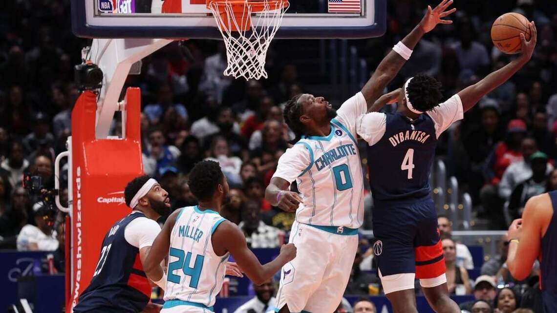 Anthony Davis leads new-look Wizards to win over anemic Hornets 