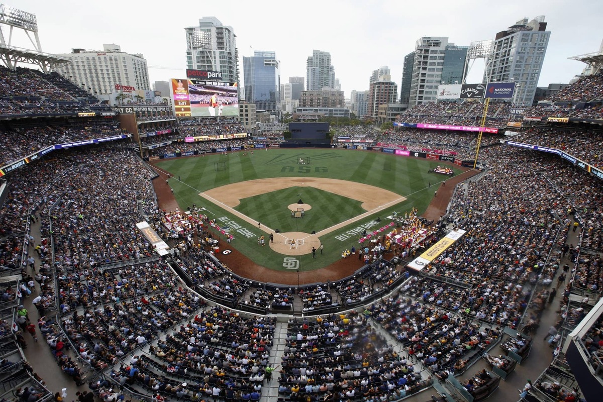  SAN DIEGO, CA - JULY 11: A general view of the ballpark during the T-Mobile Home Run Derby at PETCO Park on July 11, 2016 in San Diego, California. (Photo by Todd Warshaw/Getty Images) 