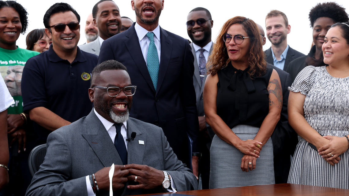 Chicago Mayor Brandon Johnson signs data center order and pushes City Council for moratorium 