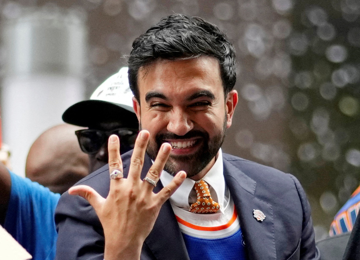 Basketball - NBA - New York Knicks Parade - New York City, New York, U.S. - June 18, 2026 New York City Mayor Zohran Mamdani celebrates during the parade REUTERS/Eduardo Munoz