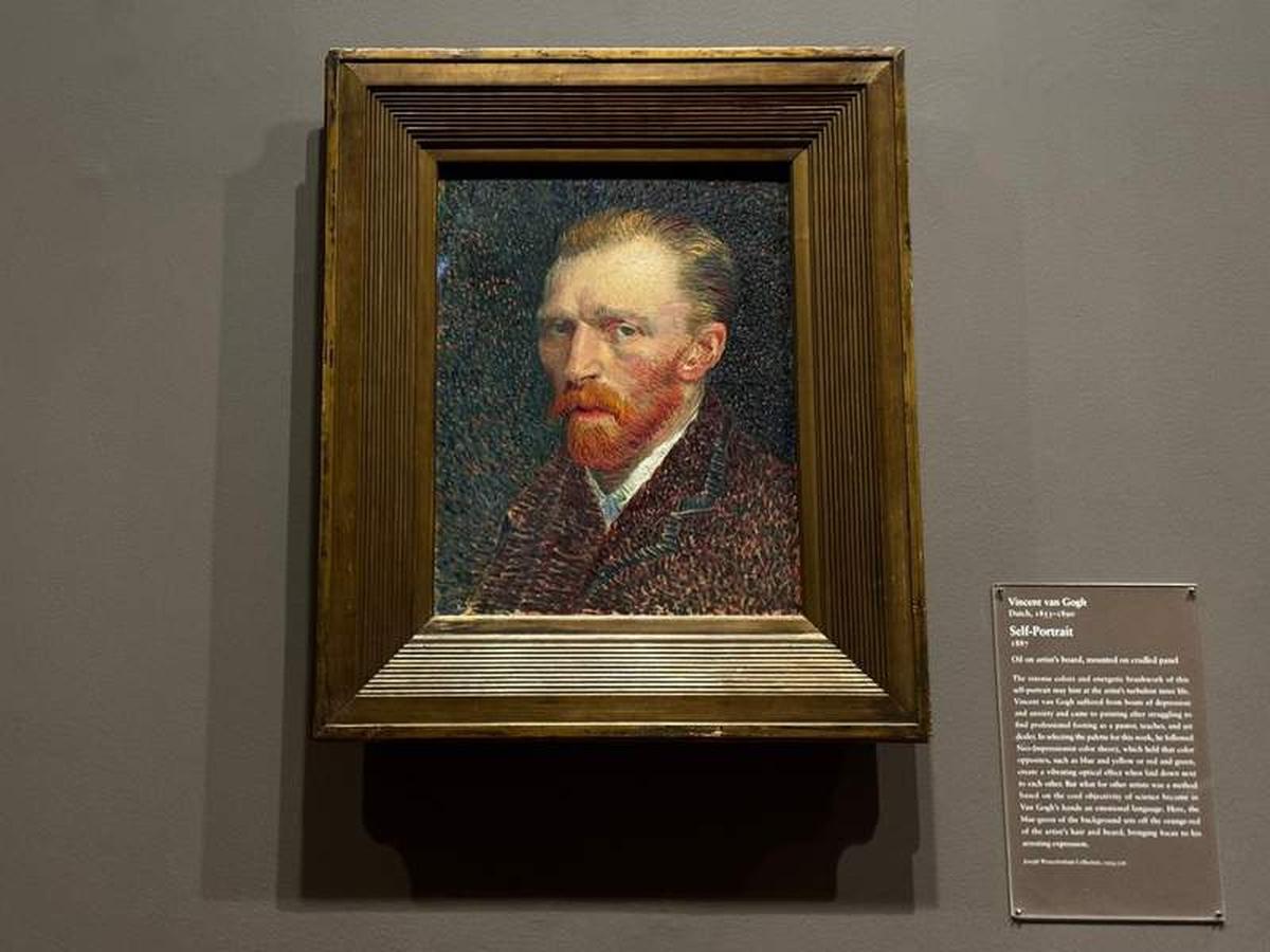  Seeing Van Gogh's self-portrait in person at the Art Institute of Chicago is unforgettable. The texture, color and emotion feel completely different up close. One of those artworks that makes the whole museum visit worth it. Photo credit: Emily Molina 