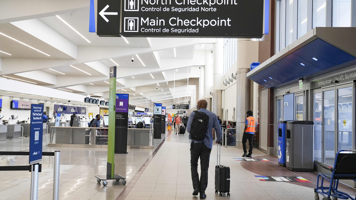 US airports where you need the most time for a layover