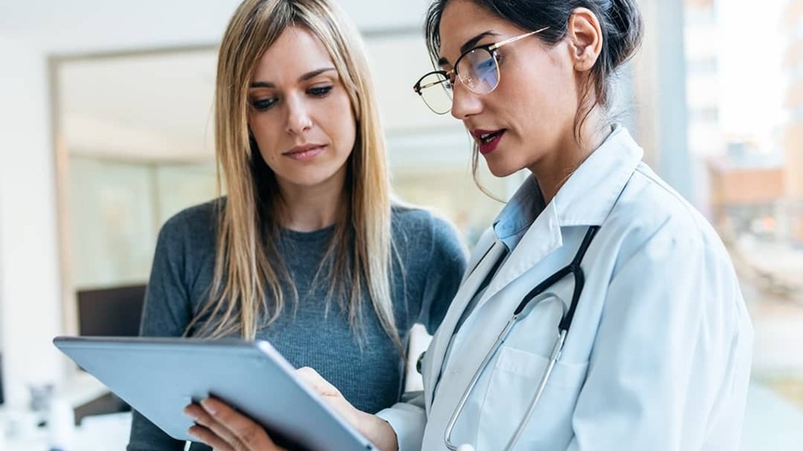 Can doctors from other countries practice in the US? 