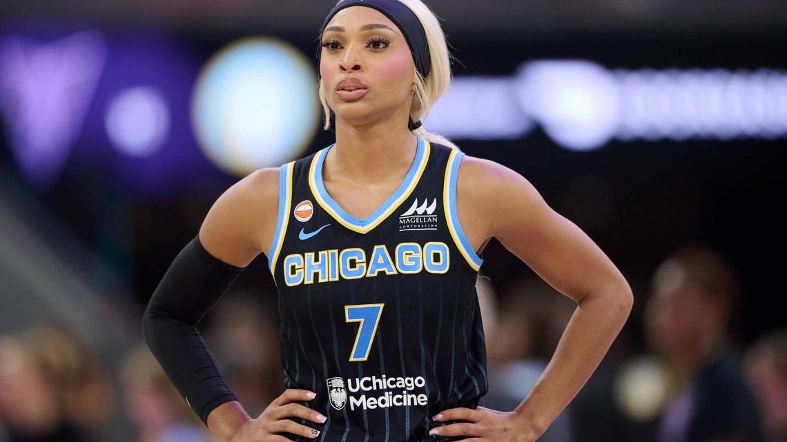 DiJonai Carrington Makes Career Decision Amid WNBA Season