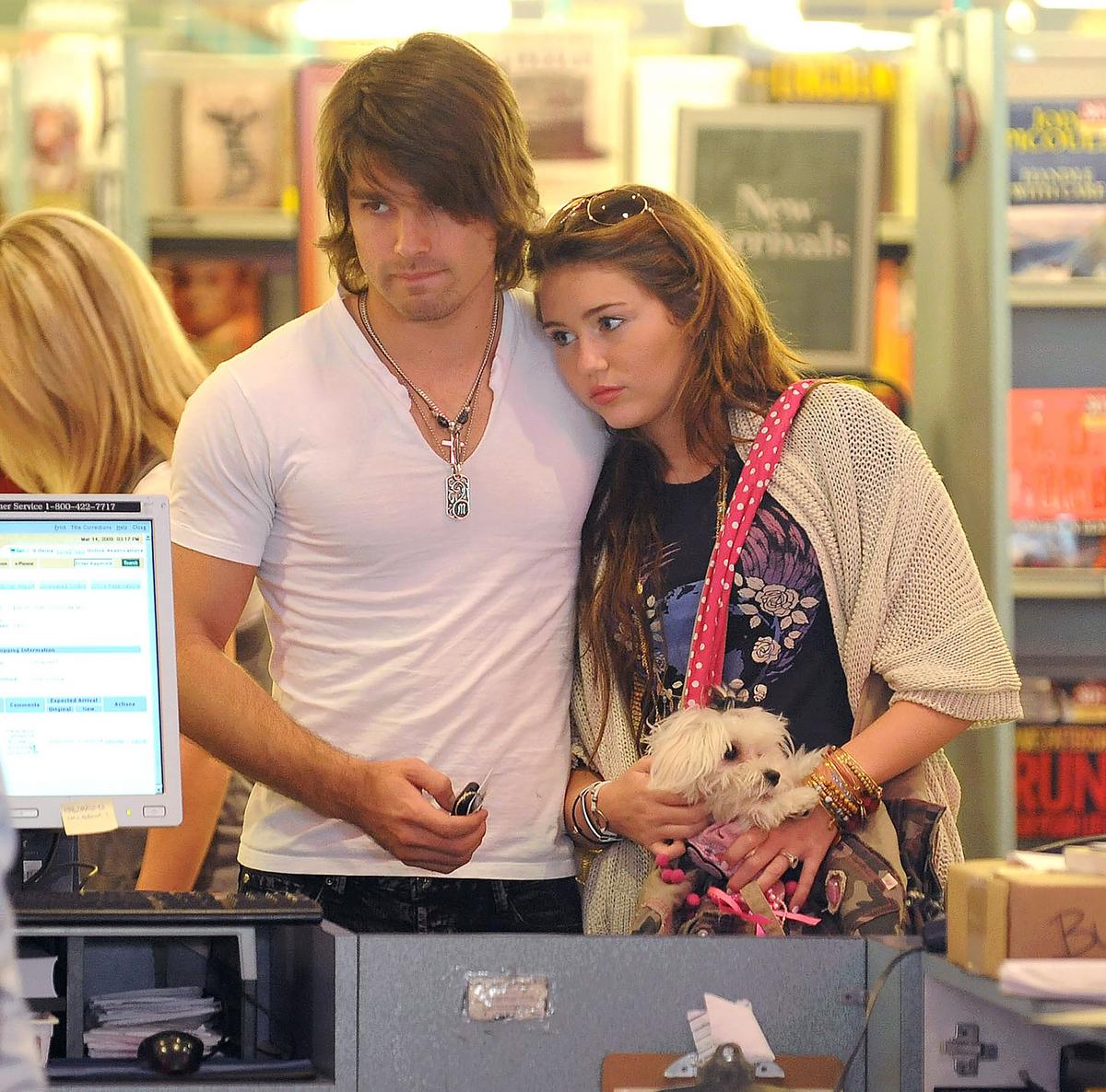 Justin Gaston . 