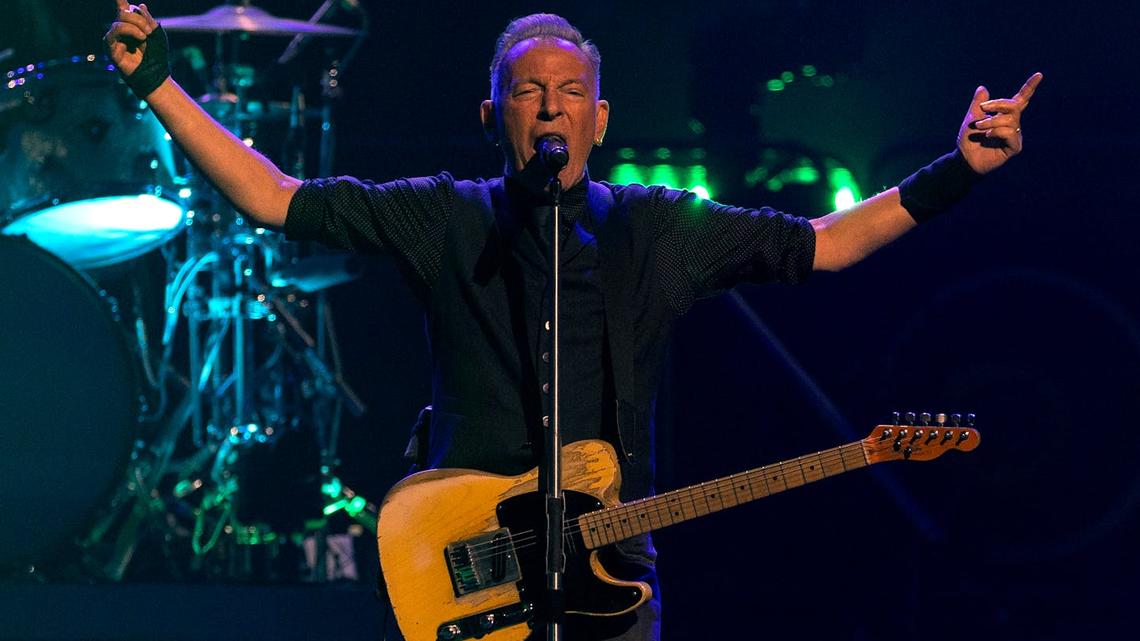 Springsteen issues live videos from Minneapolis tour opener 