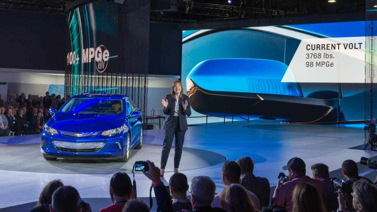  GM CEO Mary Barra says that, so far, car buyers are paying off their auto loans. 