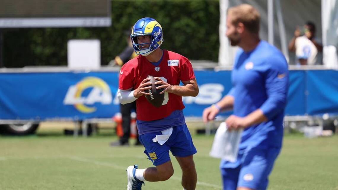Matthew Stafford Looks 'Pretty Damn Sharp' in First Practice of Rams Training Camp