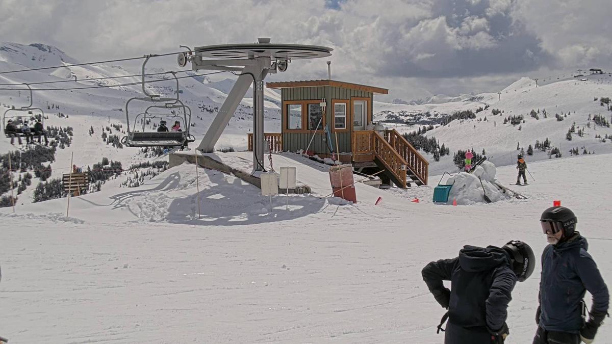  Banff Sunshine Village's "Wawa Unload" webcam on May 18, 2026.