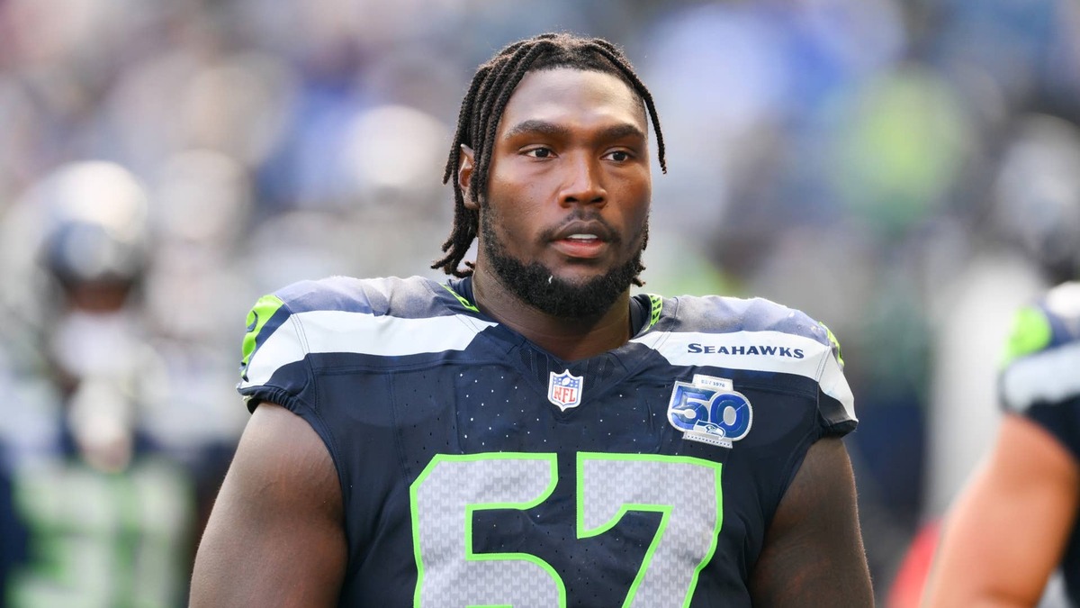 Seahawks Avoid Worst-Case Scenario After Charles Cross Leaves Sunday Night Football with Injury