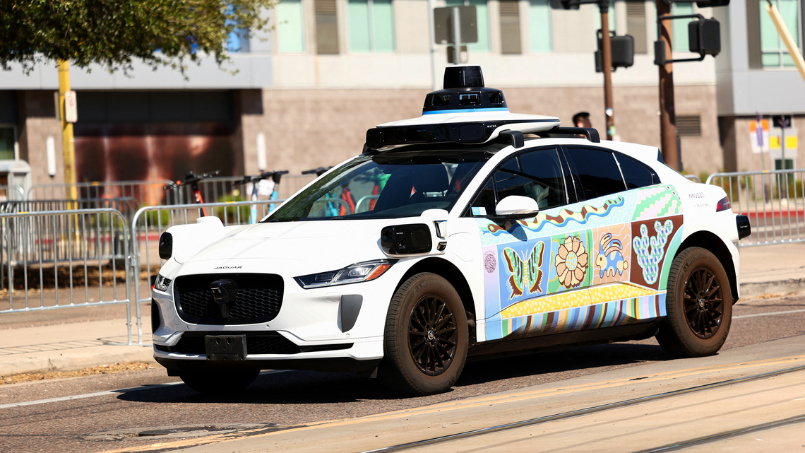 Waymo pulls over, calls police on juvenile riders who had 'ghost gun,' authorities say 