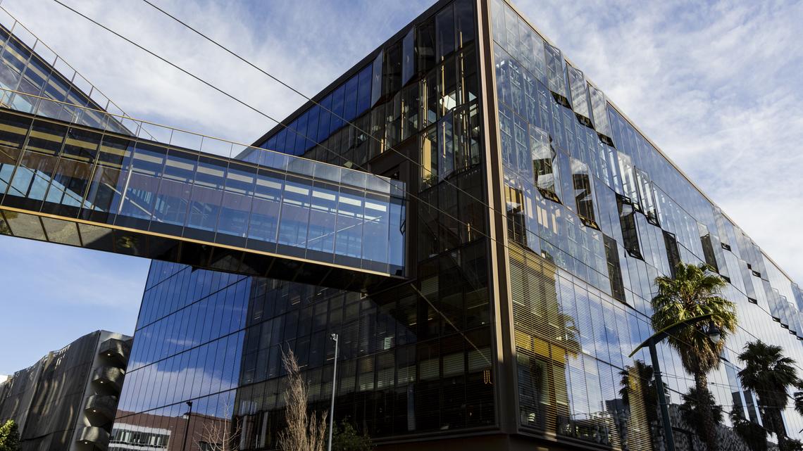 Microsoft and OpenAI loosen their partnership