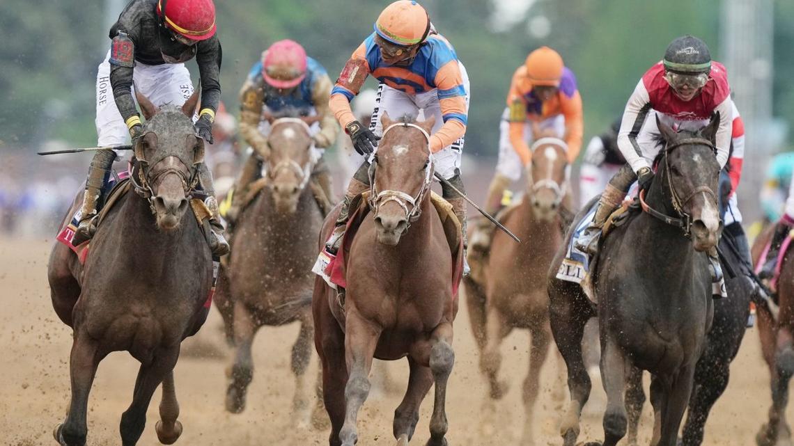 Longshot Golden Tempo wins Kentucky Derby in photo finish 