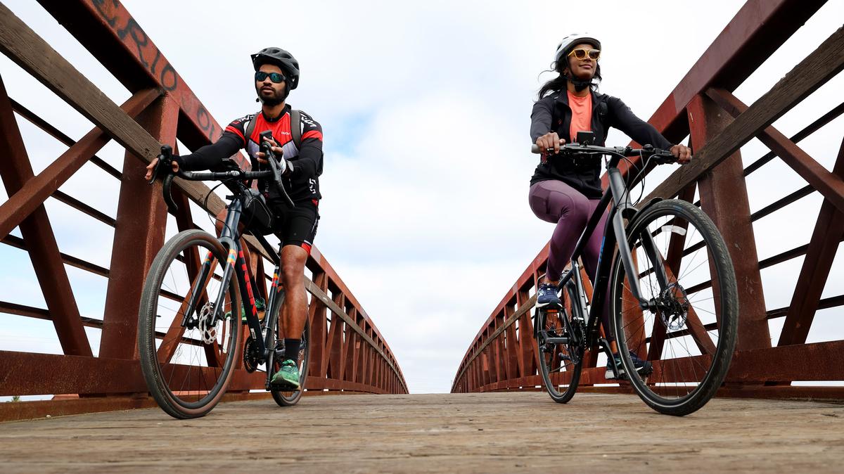 Cyclists commuting to Google cross the Friendship Bridge in East Palo Alto on Bike To Wherever Day on Thursday, May 18, 2023. (Karl Mondon/Bay Area News Group)