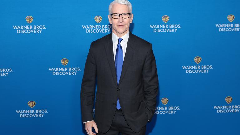 Anderson Cooper Signs Off '60 Minutes' After 20 Years as Correspondent 