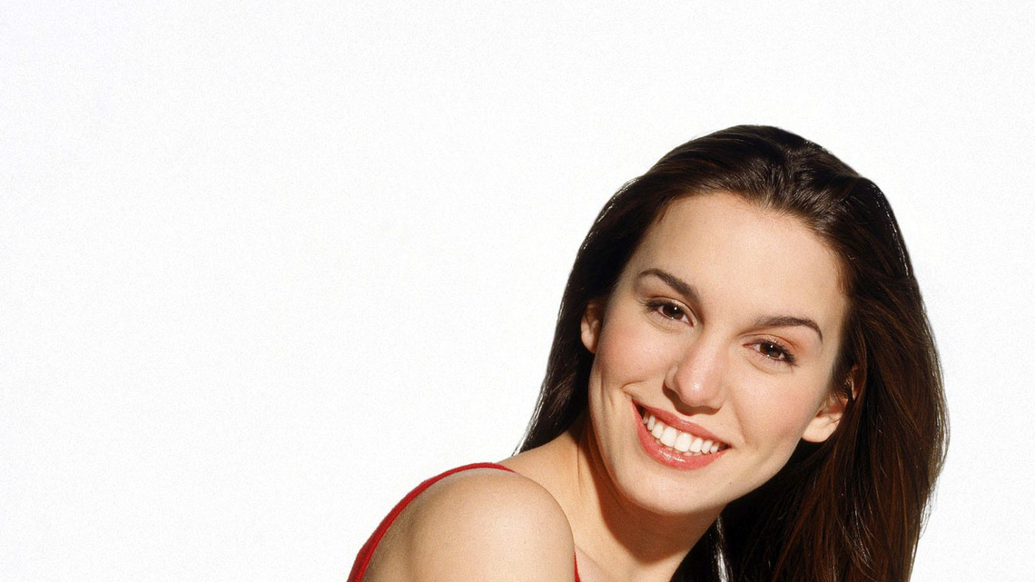 Disney star Christy Carlson Romano isn't ready to be a stage mom 