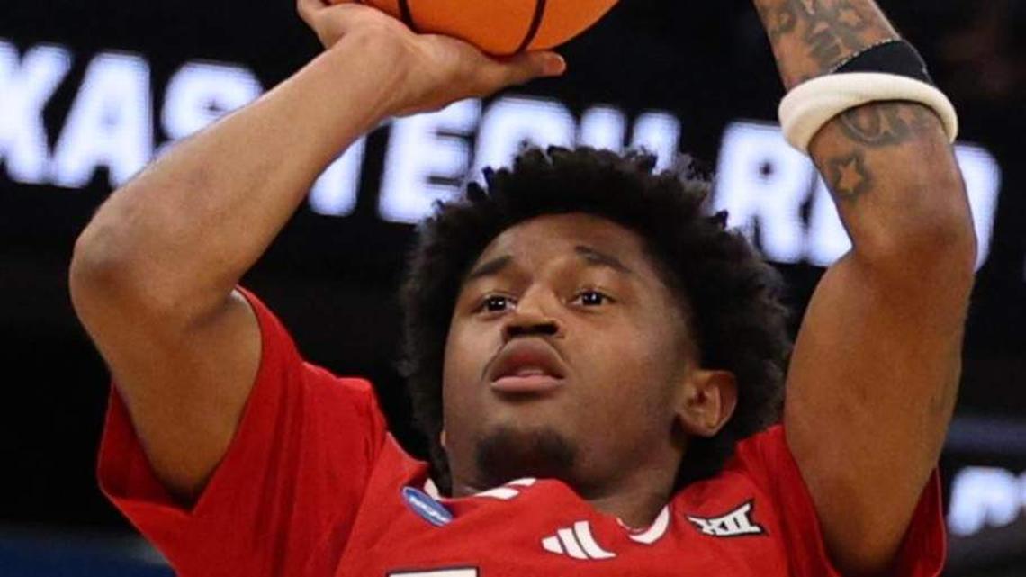  Mar 22, 2026; Tampa, FL, USA; Texas Tech Red Raiders guard Jaylen Petty (11) shoots over Alabama Crimson Tide guard Labaron Philon (0) in the first half during a second round game of the men's 2026 NCAA Tournament at Benchmark International Arena. Mandatory Credit: Nathan Ray Seebeck-Imagn Images | Nathan Ray Seebeck-Imagn Images 