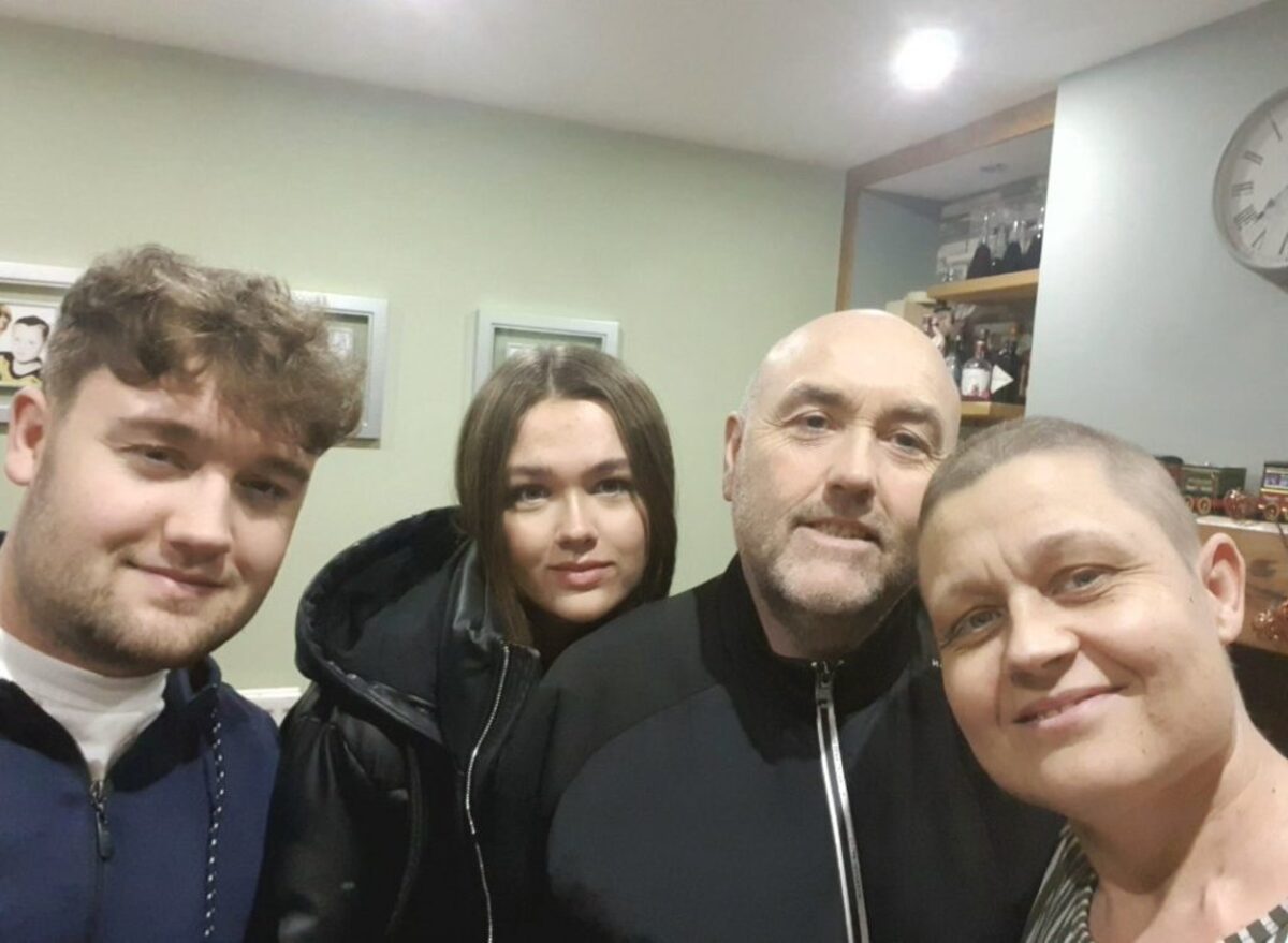  June with her husband, son Max and daughter Mia. (Myeloma UK via SWNS) 