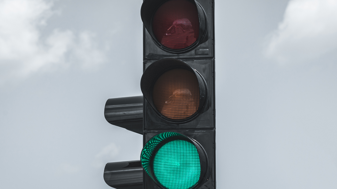 These Traffic Lights Reward Drivers Who Obey the Speed Limit