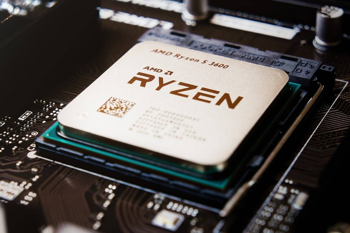  UBS raised AMD stock price target. 