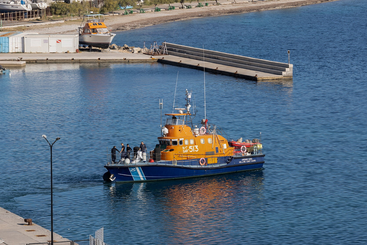 Twelve migrants, including infant, drown as boats capsize off Greek ...