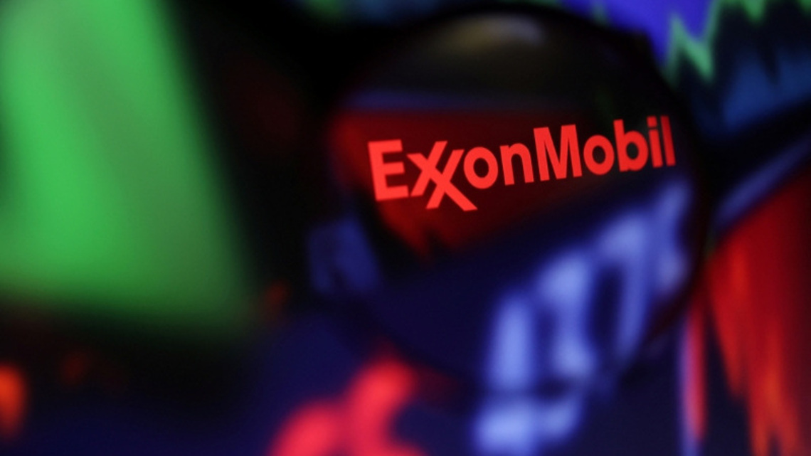 Exxon Mobil shuts down Joliet refinery after power outage
