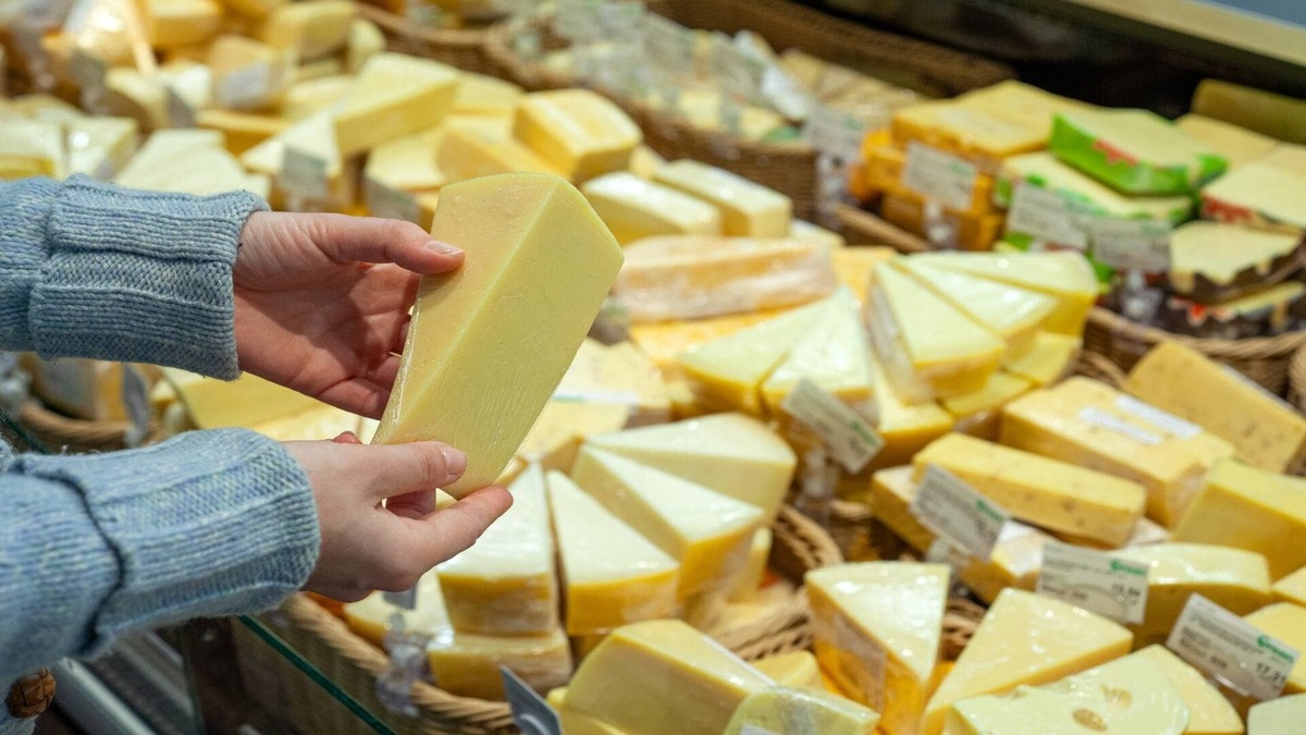  La Ceiba recall linked to possible contamination at the Clover Hill Dairy manufacturing facility. Shutterstock