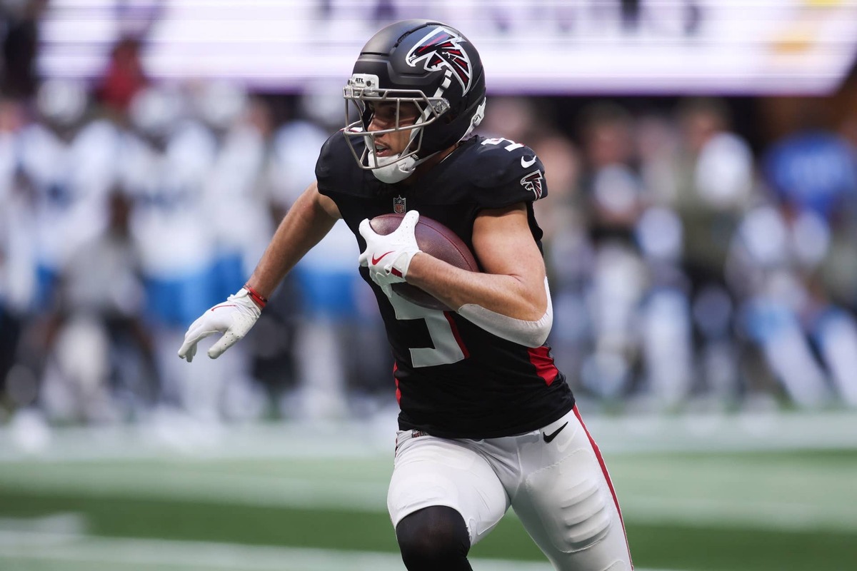  Atlanta Falcons wide receiver Drake London runs the ball in the first quarter against the Carolina Panthers on Nov. 16, 2025. Brett Davis-Imagn Images