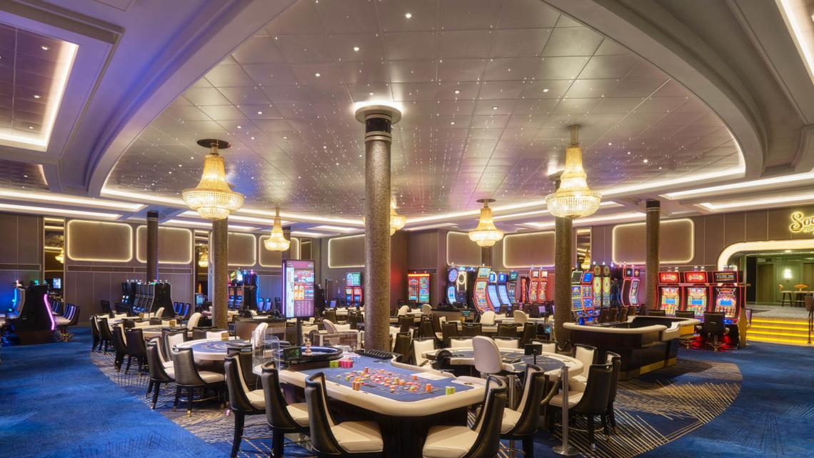 Review: A look at Norwegian Luna's casino 