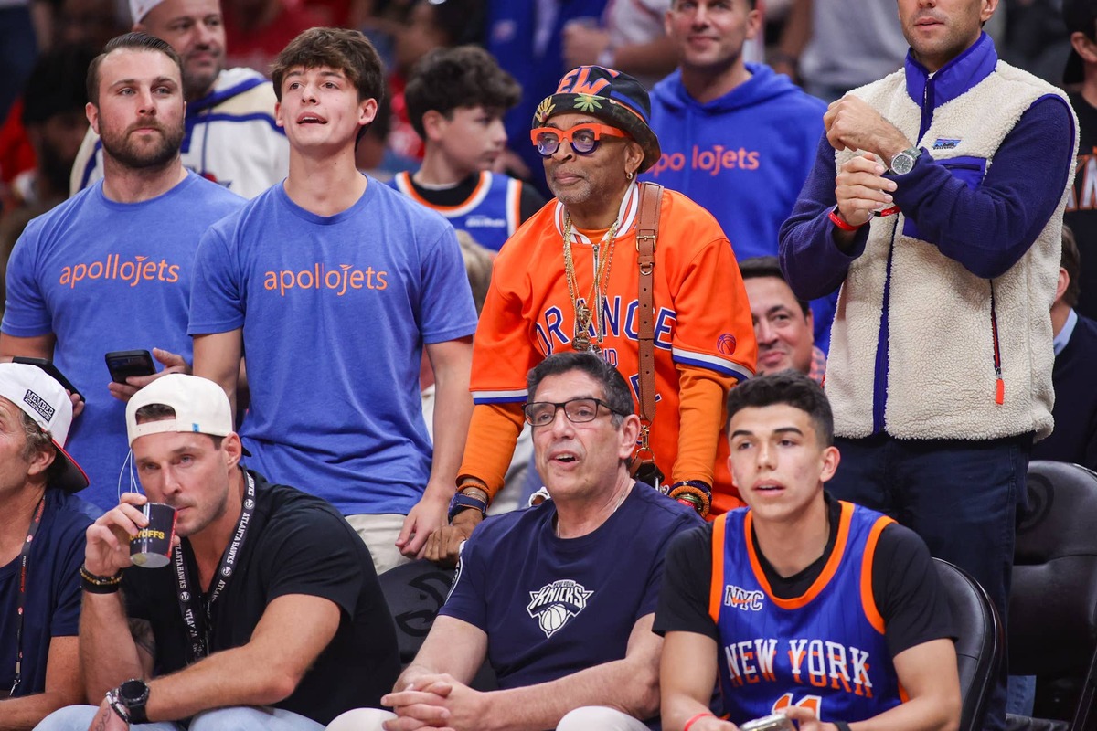 Apr 30, 2026; Atlanta, Georgia, USA; Filmmaker and New York Knicks fan Spike Lee in the stands against the Atlanta Hawks in the second quarter during game six of the first round of the 2026 NBA Playoffs at State Farm Arena. Mandatory Credit: Brett Davis-Imagn Images 