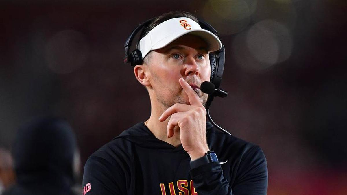  Nov 7, 2025; Los Angeles, California, USA; Southern California Trojans head coach Lincoln Riley watches game action against the Northwestern Wildcats during the second half at the Los Angeles Memorial Coliseum. Mandatory Credit: Gary A. Vasquez-Imagn Images | Gary A. Vasquez-Imagn Images 