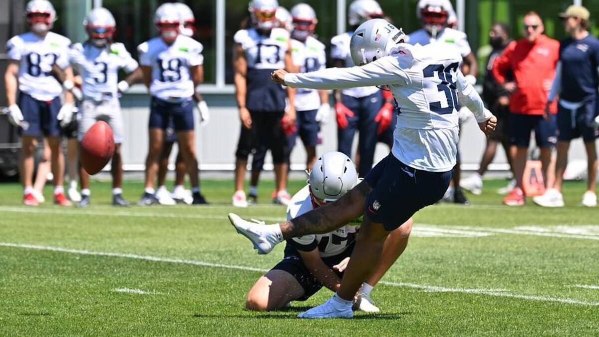  Jun 9, 2026; Foxborough, MA, USA; New England Patriots kicker Andy Borregales (36) does a drill during minicamp at Gillette Stadium. Mandatory Credit: Eric Canha-Imagn Images | Eric Canha-Imagn Images 