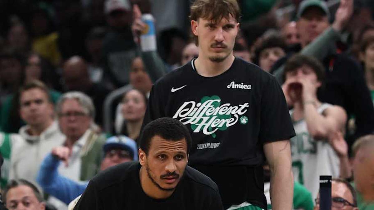  Joe Mazzulla's Celtics seemed to come up with the answers to everything that the NBA season threw at them... until the final three games against the 76ers. | Winslow Townson-Imagn Images 