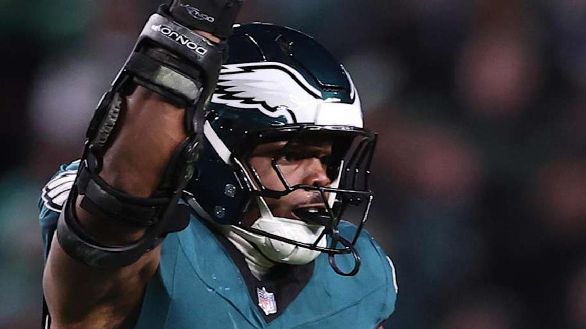  Nov 16, 2025; Philadelphia, Pennsylvania, USA; Philadelphia Eagles linebacker Nakobe Dean (17) reacts against the Detroit Lions during the second half at Lincoln Financial Field. Mandatory Credit: Bill Streicher-Imagn Images | Bill Streicher-Imagn Images 