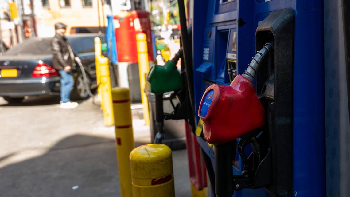 GasBuddy flags worrisome gas price trend, sends message on what's next 