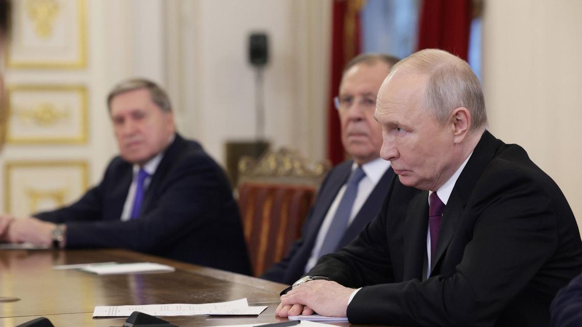 Putin, Trump discuss possible temporary ceasefire in Ukraine 