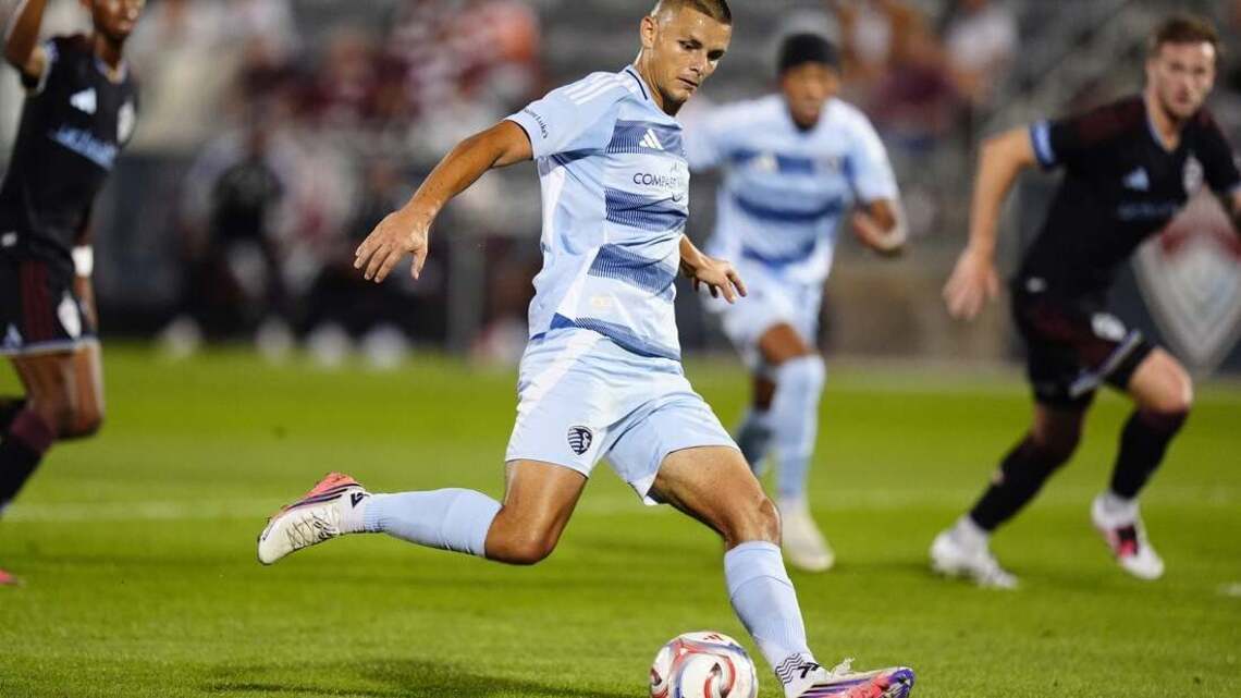Reports: Reeling Sounders acquiring Dejan Joveljic from SKC 