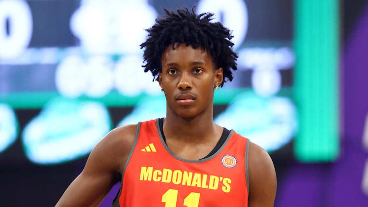  Mar 30, 2026; Goodyear, AZ, USA; Christian Collins (11) during the McDonalds All American Jam Fest at Millennium High School. Mandatory Credit: Mark J. Rebilas-Imagn Images | Mark J. Rebilas-Imagn Images 