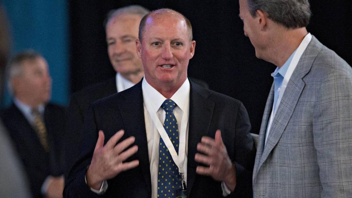 Warren Buffett's Berkshire Hathaway falls for a seventh straight day 