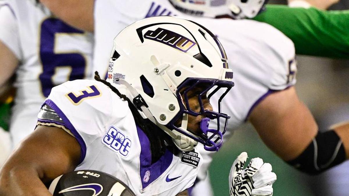  Dec 20, 2025; Eugene, OR, USA; James Madison Dukes running back Wayne Knight (3) rushes during the second quarter against the Oregon Ducks at Autzen Stadium. Mandatory Credit: Troy Wayrynen-Imagn Images | Troy Wayrynen-Imagn Images 