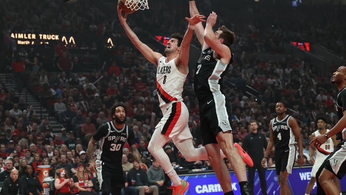 Stephon Castle, Wemby-less Spurs snag series edge against Blazers 
