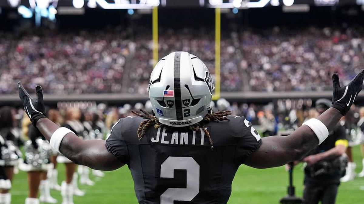  Dec 28, 2025; Paradise, Nevada, USA; Las Vegas Raiders running back Ashton Jeanty (2) enters the field before the game against the New York Giants at Allegiant Stadium. Mandatory Credit: Kirby Lee-Imagn Images | Kirby Lee-Imagn Images 