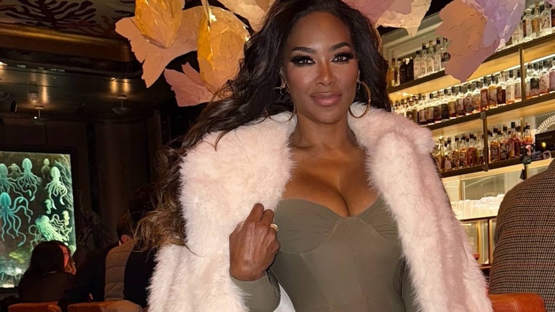 'RHOA' Fans Barely Recognize Kenya Moore as New Look Sparks Plastic Surgery Rumors 