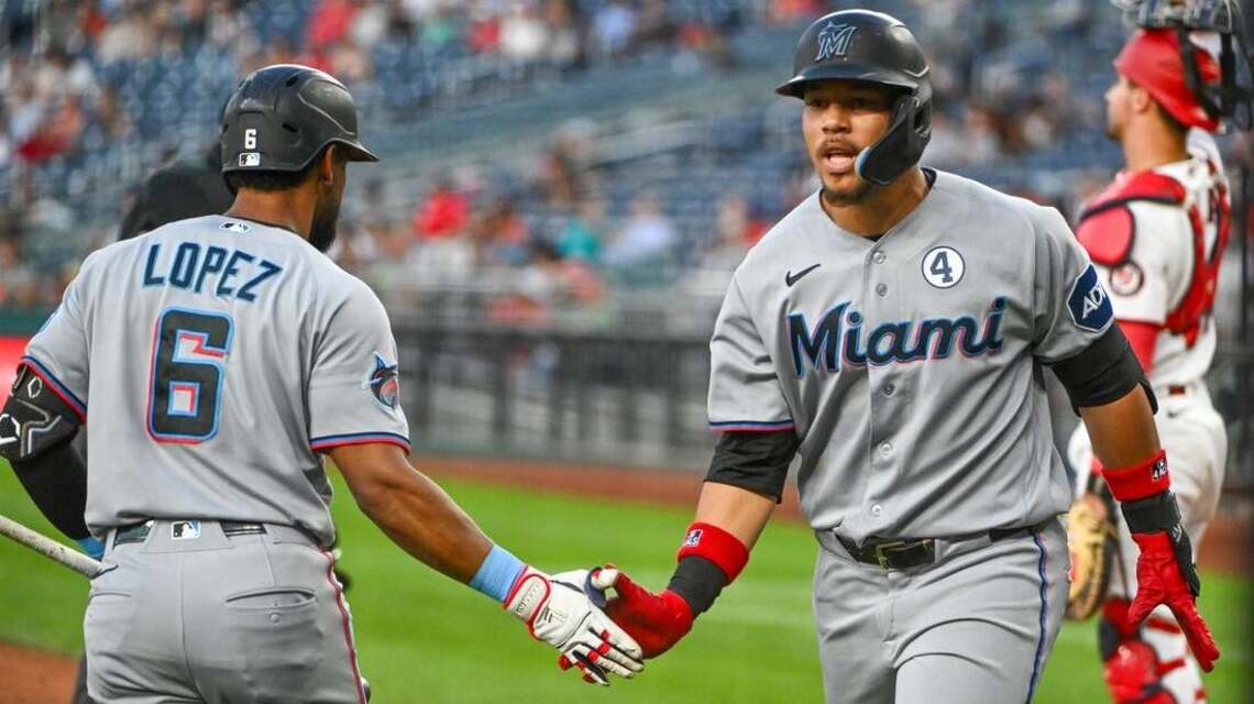 Marlins break out with back-to-back-to-back homers in victory vs. Nationals