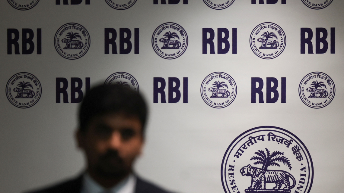 Foreign investors pare India rate-hike bets, fuel record 5-year swaps trading 