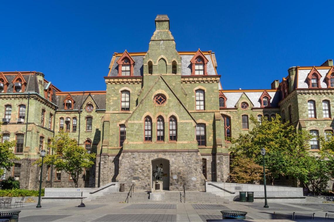  Eileen_10 // Shutterstock 