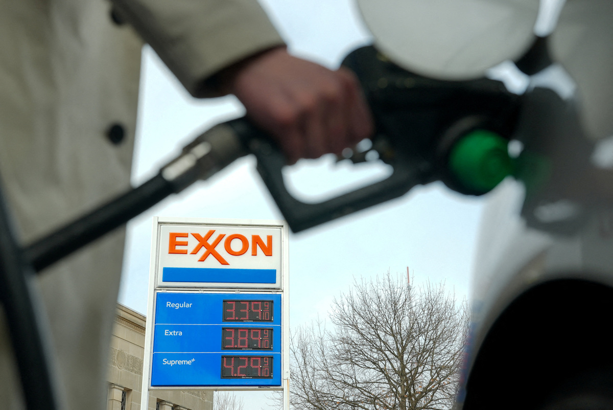 US Supreme Court weighs bid by oil companies to avoid climate lawsuit ...