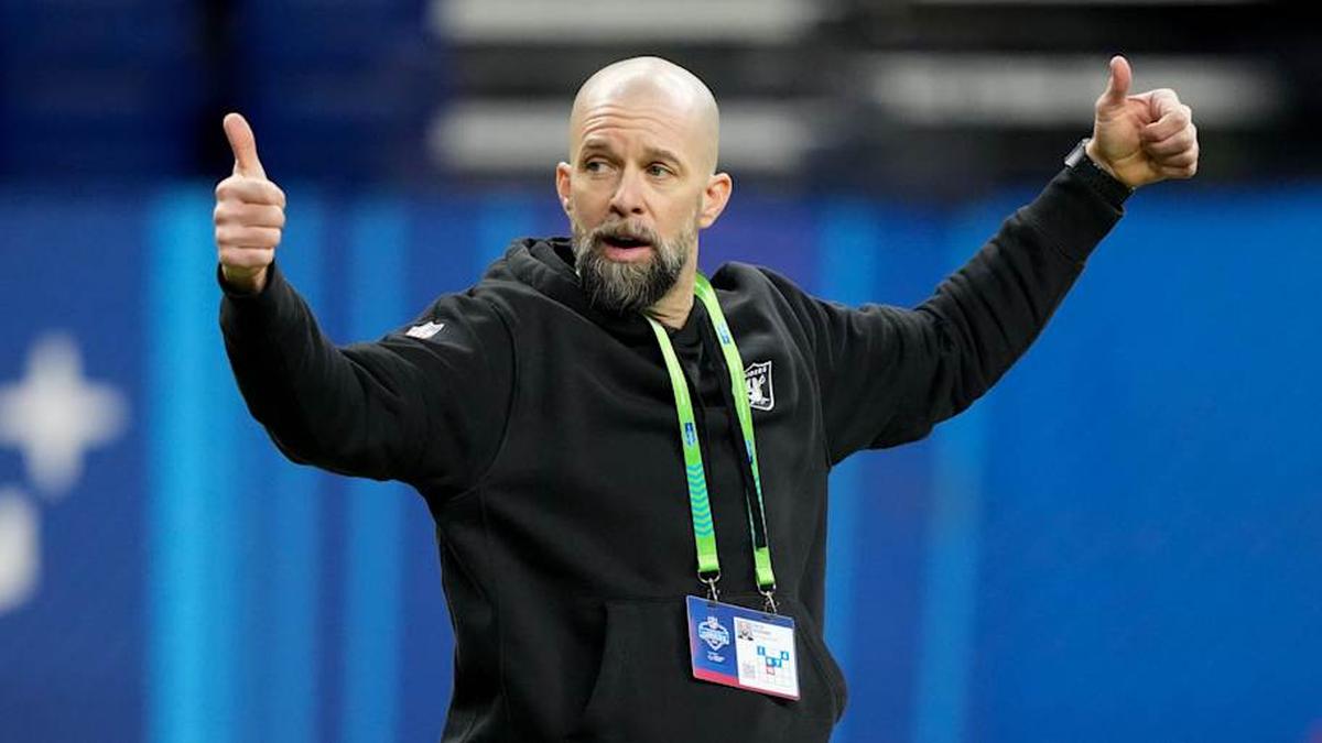  Feb 28, 2026; Indianapolis, IN, USA; Las Vegas Raiders wide receivers coach Zach Azzanni looks on during the NFL Scouting Combine at Lucas Oil Stadium. Mandatory Credit: Kirby Lee-Imagn Images | Kirby Lee-Imagn Images 