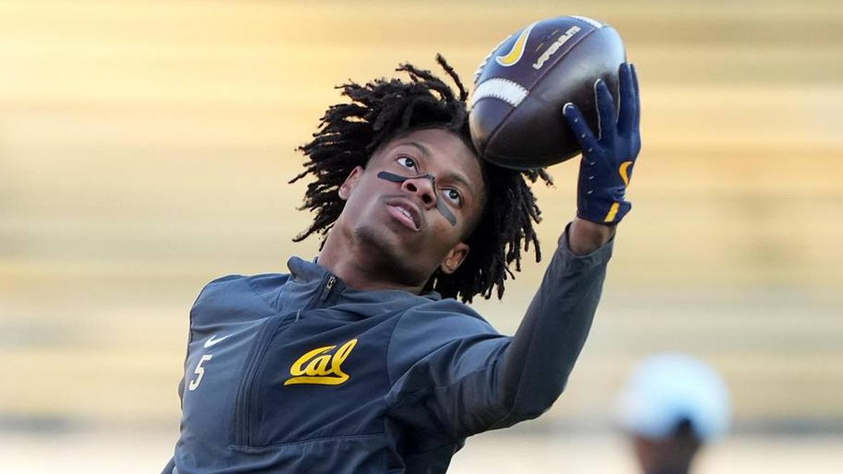  Nov 29, 2025; Berkeley, California, USA; California Golden Bears defensive back Hezekiah Masses (5) warms up before the game against the Southern Methodist Mustangs at California Memorial Stadium. Mandatory Credit: Darren Yamashita-Imagn Images | Darren Yamashita-Imagn Images 
