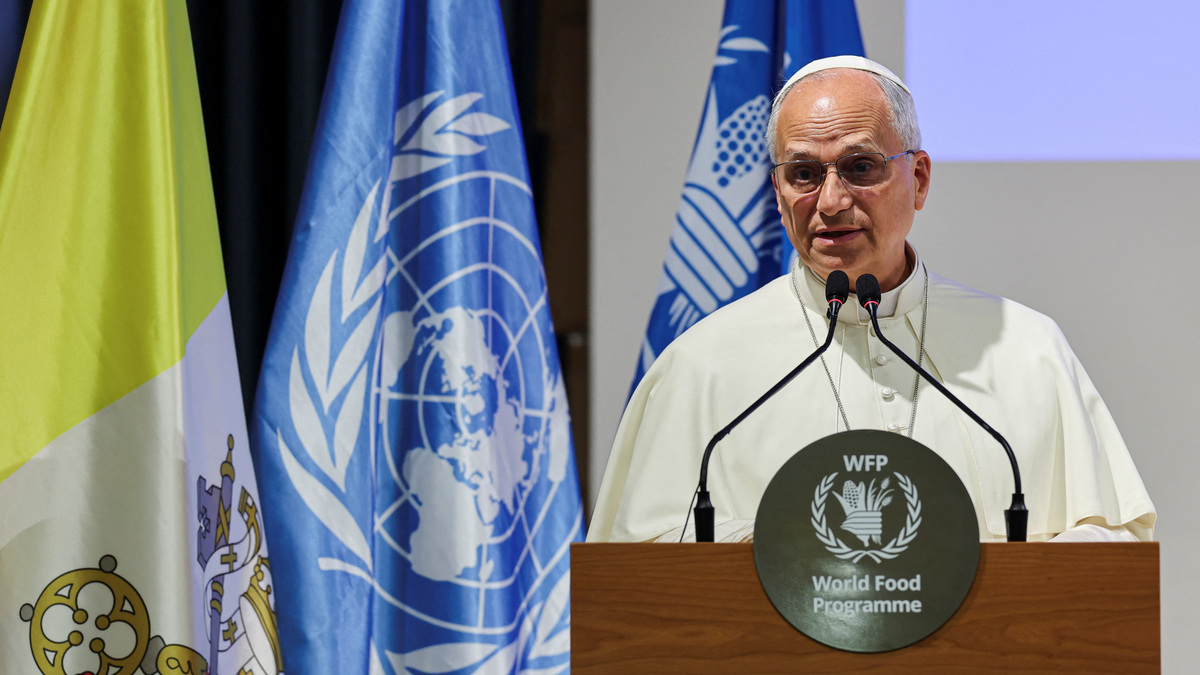 Pope Leo speaks during his visit to the Rome headquarters of the United Nations World Food Programme, where he addresses participants at the agency's annual executive board session, in Rome, Italy, June 22, 2026. REUTERS/Vincenzo Livieri